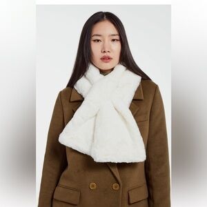 NWT APPARIS Bambi Scarf - Ivory‎